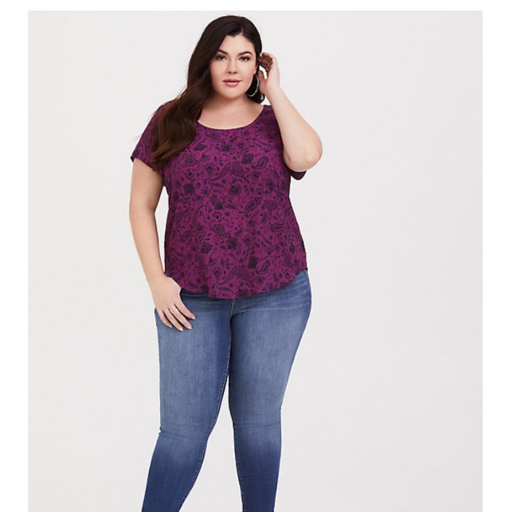 Torrid ABBEY - PURPLE PAISLEY CAGE BACK BLOUSE - Picture 3 of 6